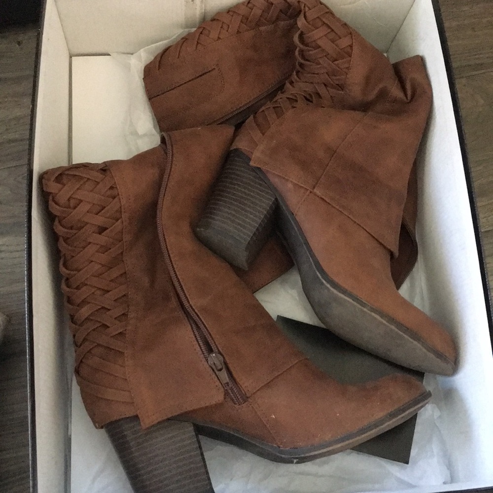 “ Fergalicious” by Fergie boots
